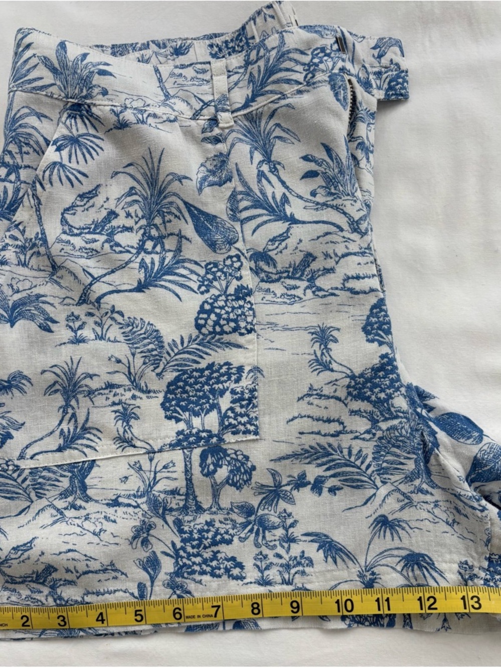 Linen shorts, blue/ white floral - Picture 6 of 7